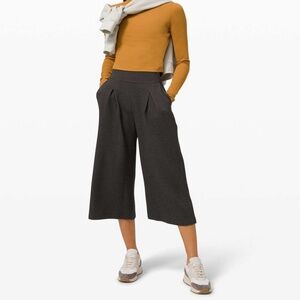 Lululemon Can You Feel The Pleat Crop *21 Size 10
